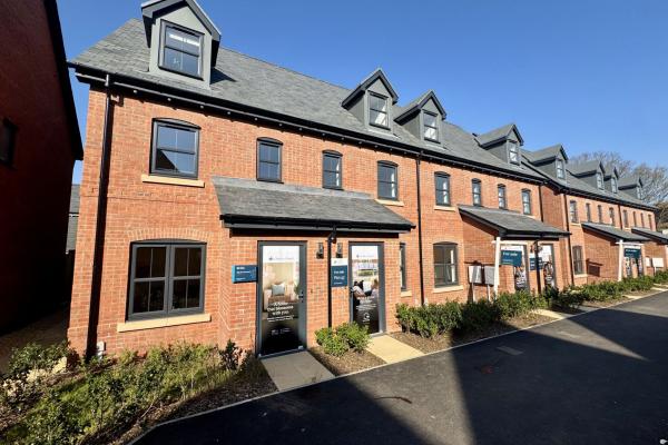 Ridge Walk at Whiteley Meadows